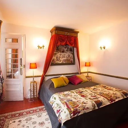 Chateau De La Madeleine Pressagny-lʼOrgeuilleux