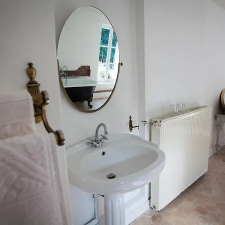 Chateau De La Madeleine Panzió *