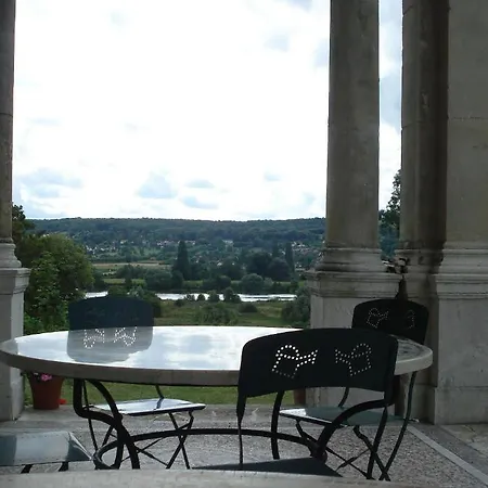 Alojamento de Acomodação e Pequeno-almoço Chateau De La Madeleine *