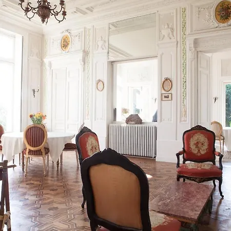 Chateau De La Madeleine * Pressagny-lʼOrgeuilleux