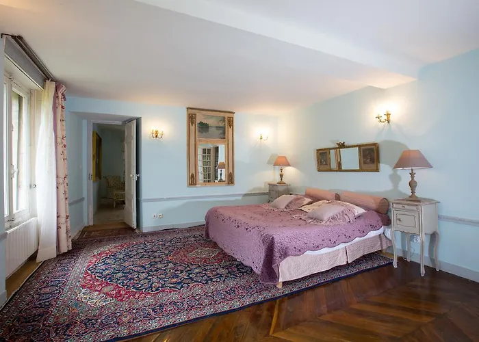 Chateau De La Madeleine *